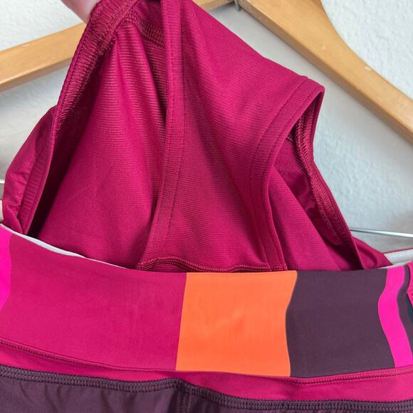 Lululemon Run Times Short *4-way Stretch Bordeaux Drama Blossom Stripe Sz 8 - Picture 7 of 9